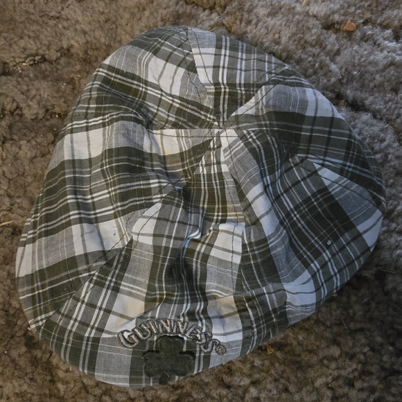 Guinness Accessories - Guinness Green and White Plaid Newsboy Cap
